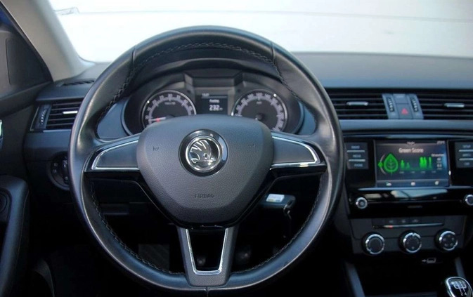 Skoda Octavia cena 43900 przebieg: 143000, rok produkcji 2018 z Uniejów małe 92
